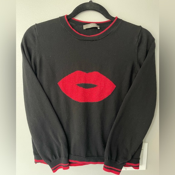 ASOS Oasis Crew Neck Sweater with Lips print Black/Red - Picture 3 of 7